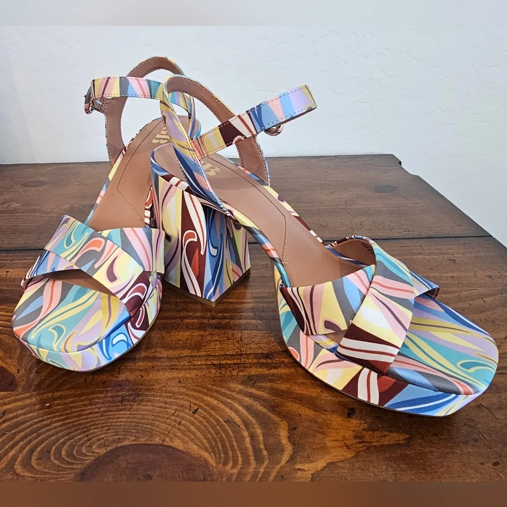 Gianni B Pastel Retro/Contemporary Heels Blue/Yellow/Green Sz 8 & 9.5M NWOB - Picture 3 of 7